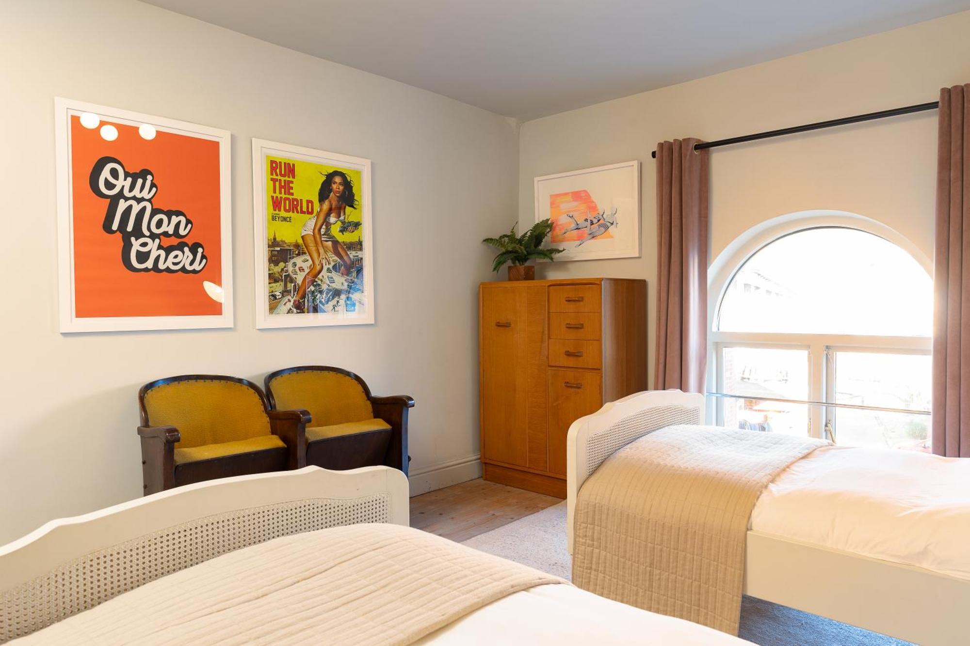Stylish Seaside Home With King Beds And Parking Scarborough Bagian luar foto