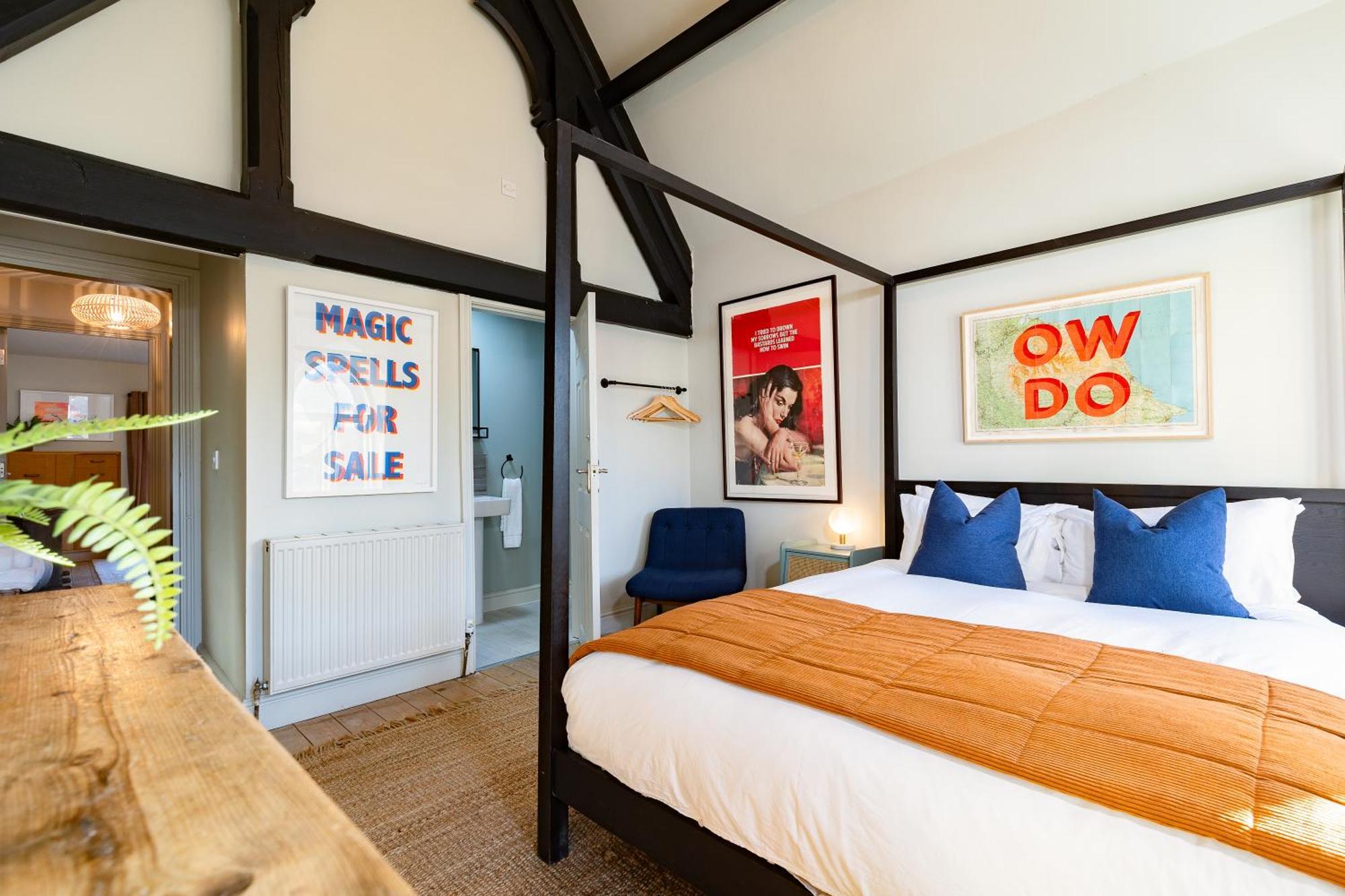 Stylish Seaside Home With King Beds And Parking Scarborough Bagian luar foto