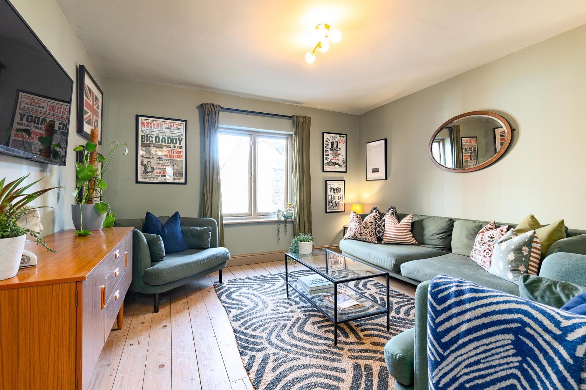 Stylish Seaside Home With King Beds And Parking Scarborough Bagian luar foto